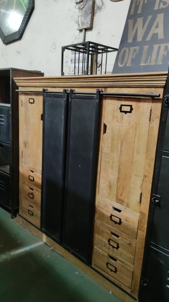 Kast hout en metaal 160 cm